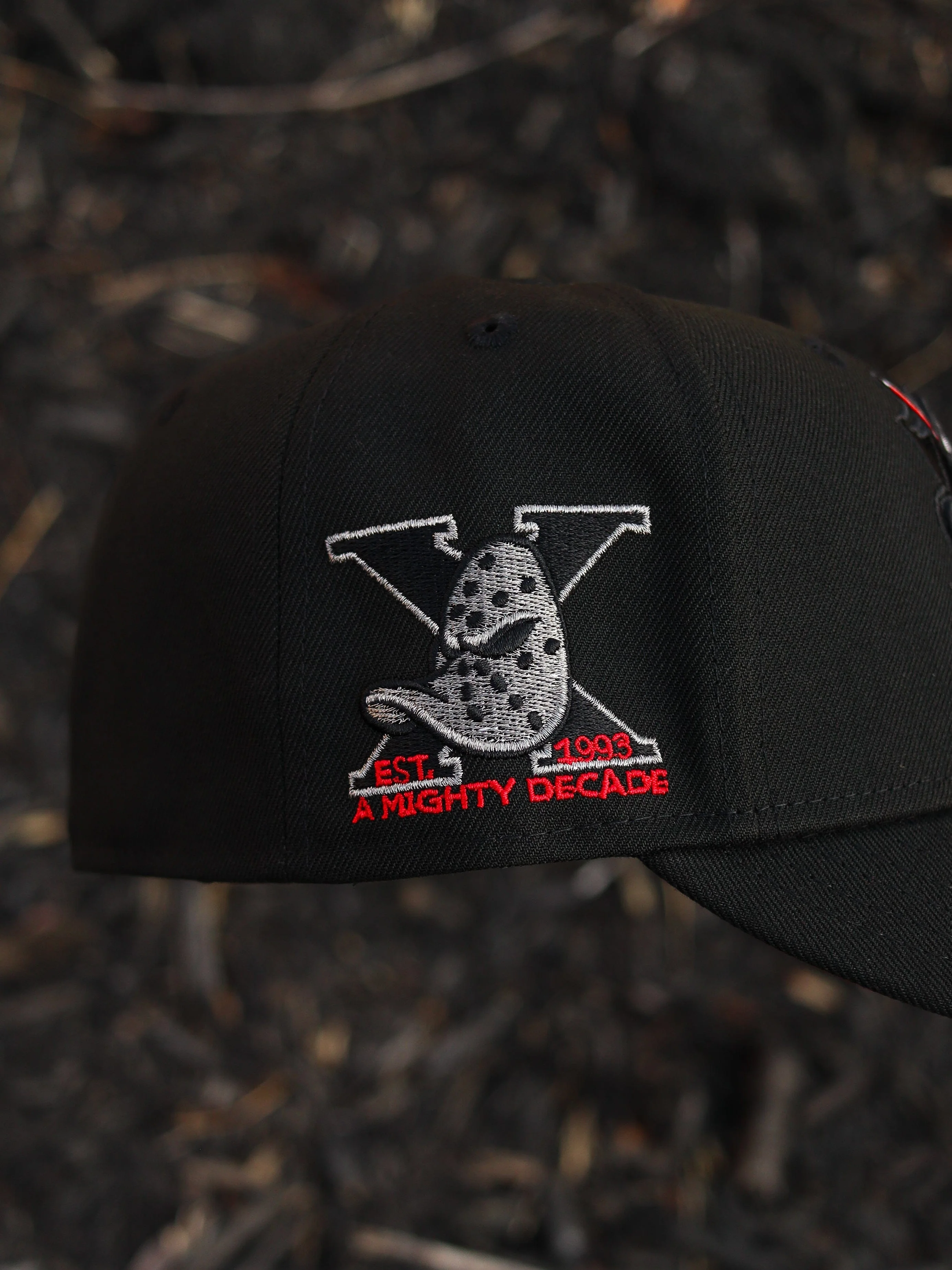2.0 Mighty ducks (silver/blk/Red) - Image 3