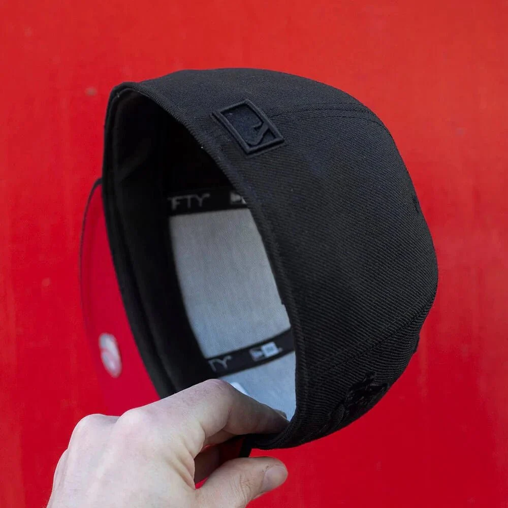 All black yankees (pin not included) - Image 3