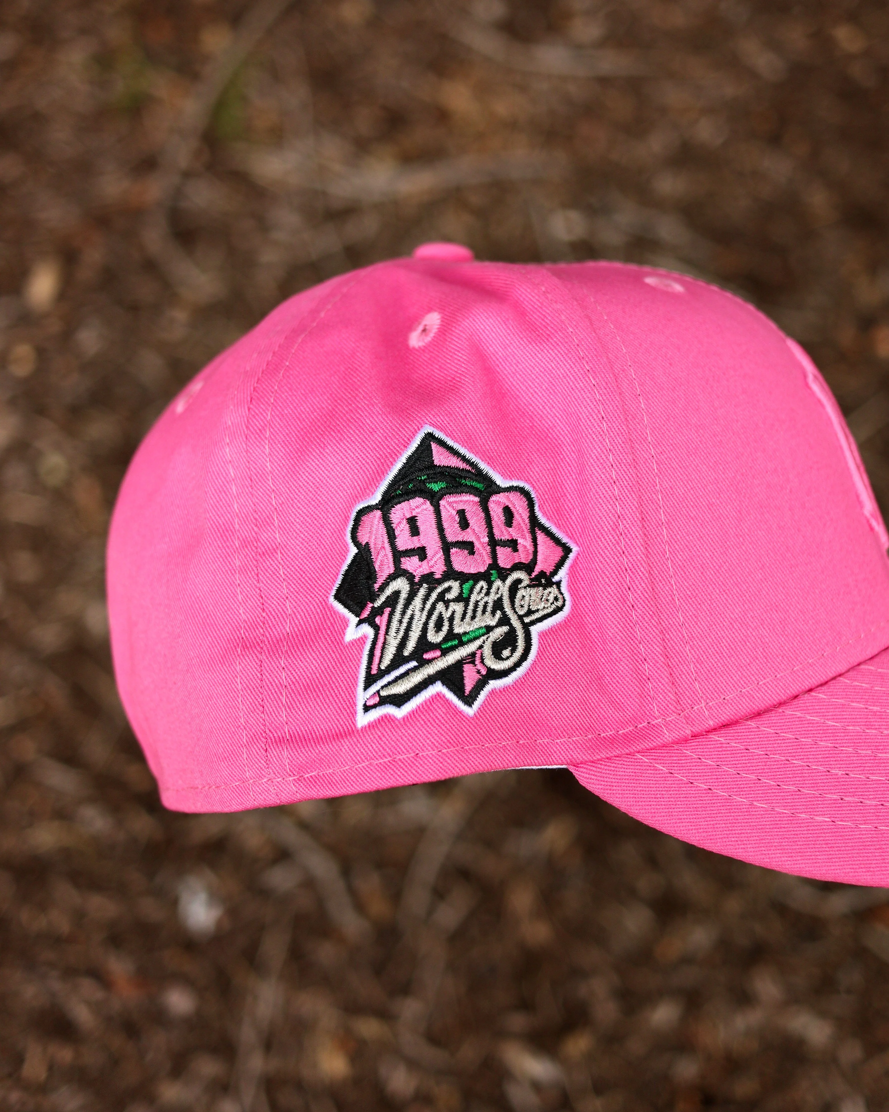 All pink yankees - Image 3