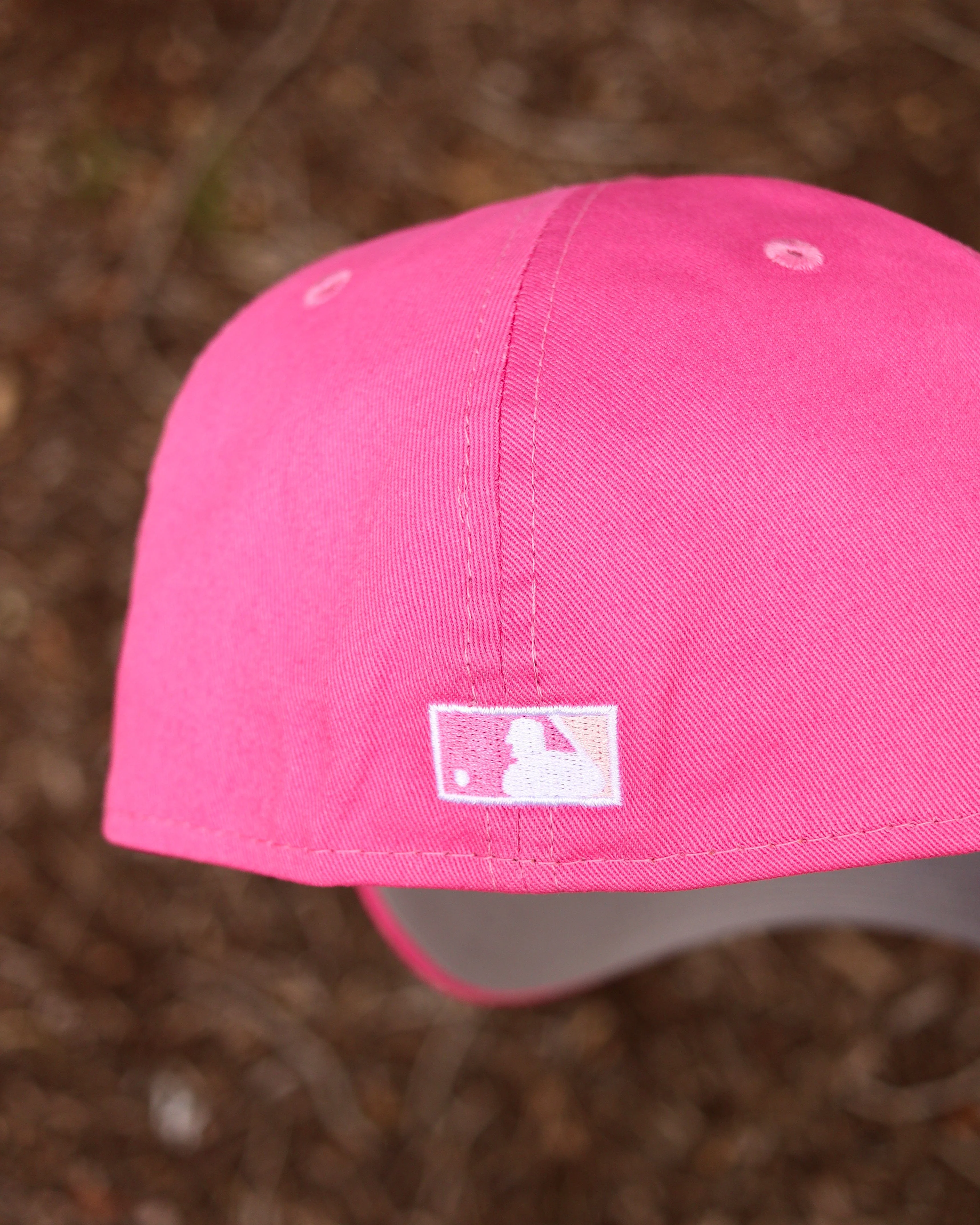 All pink yankees - Image 4