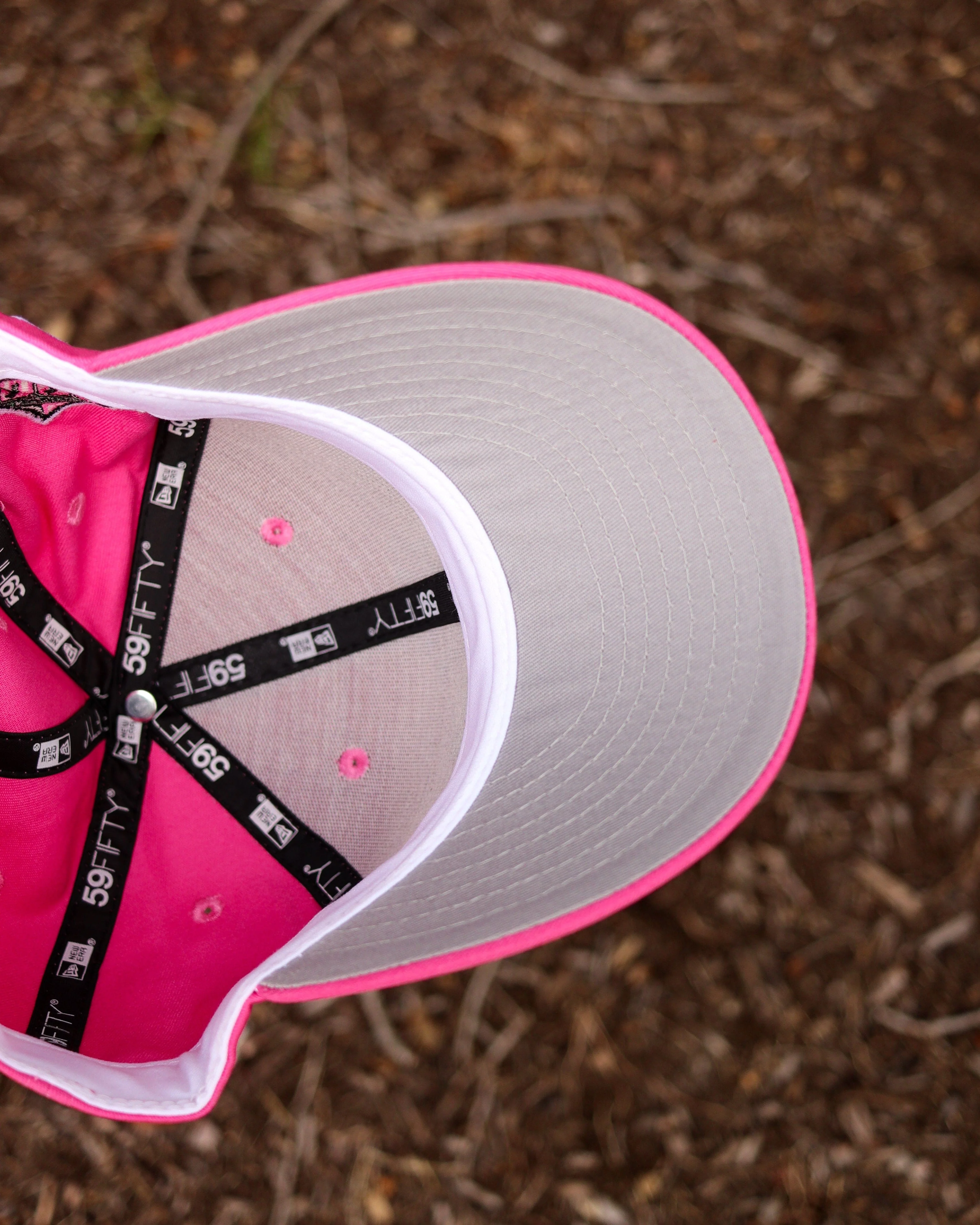 All pink yankees - Image 5