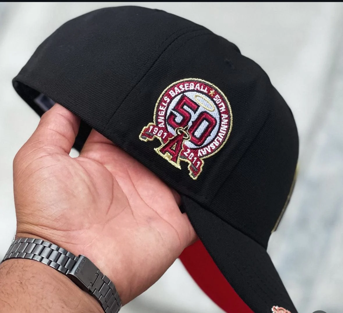 Angels ((4.0)) Red/Gold (pin not included) - Image 3