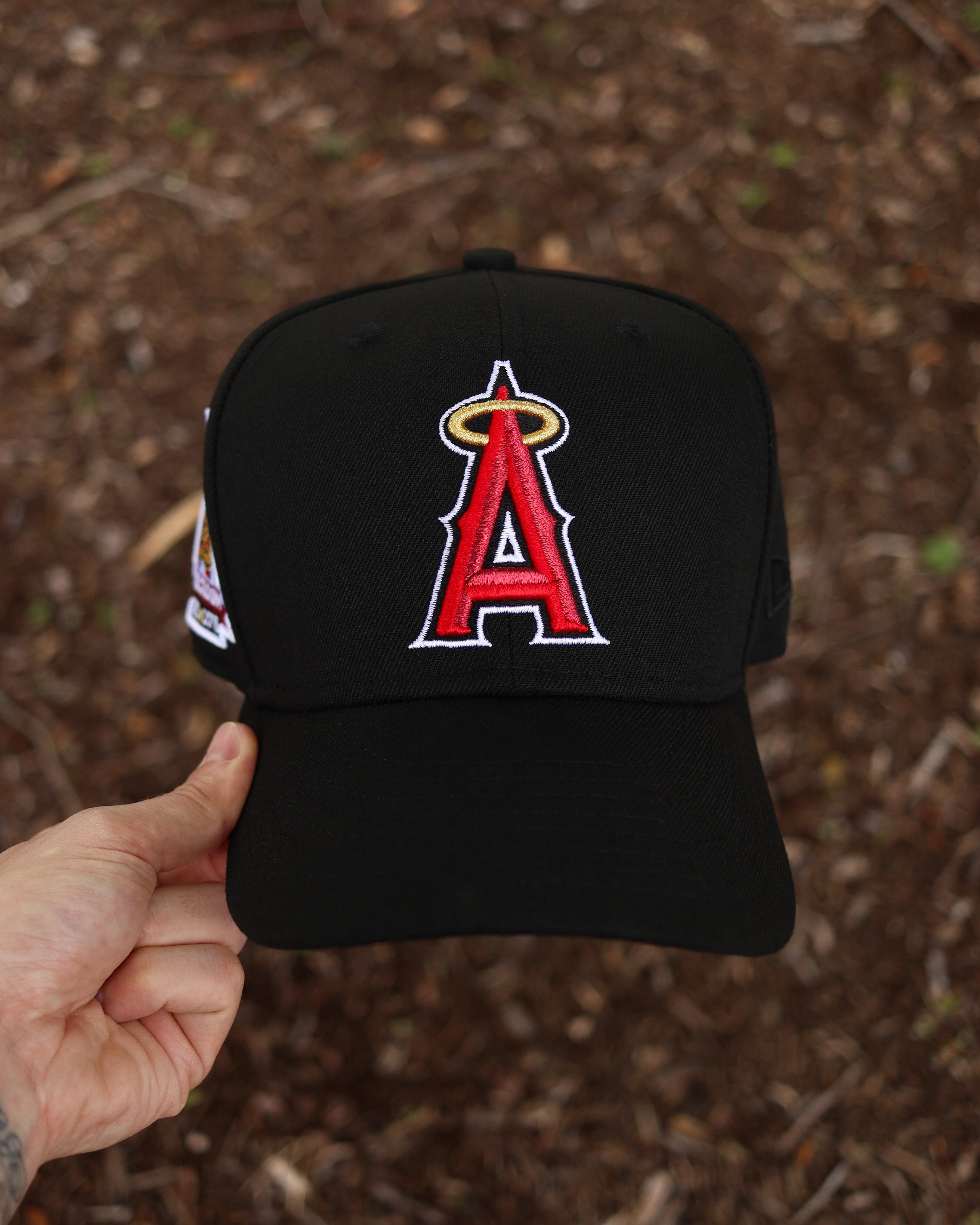 Angels (5.0) (pins not included) - Image 9