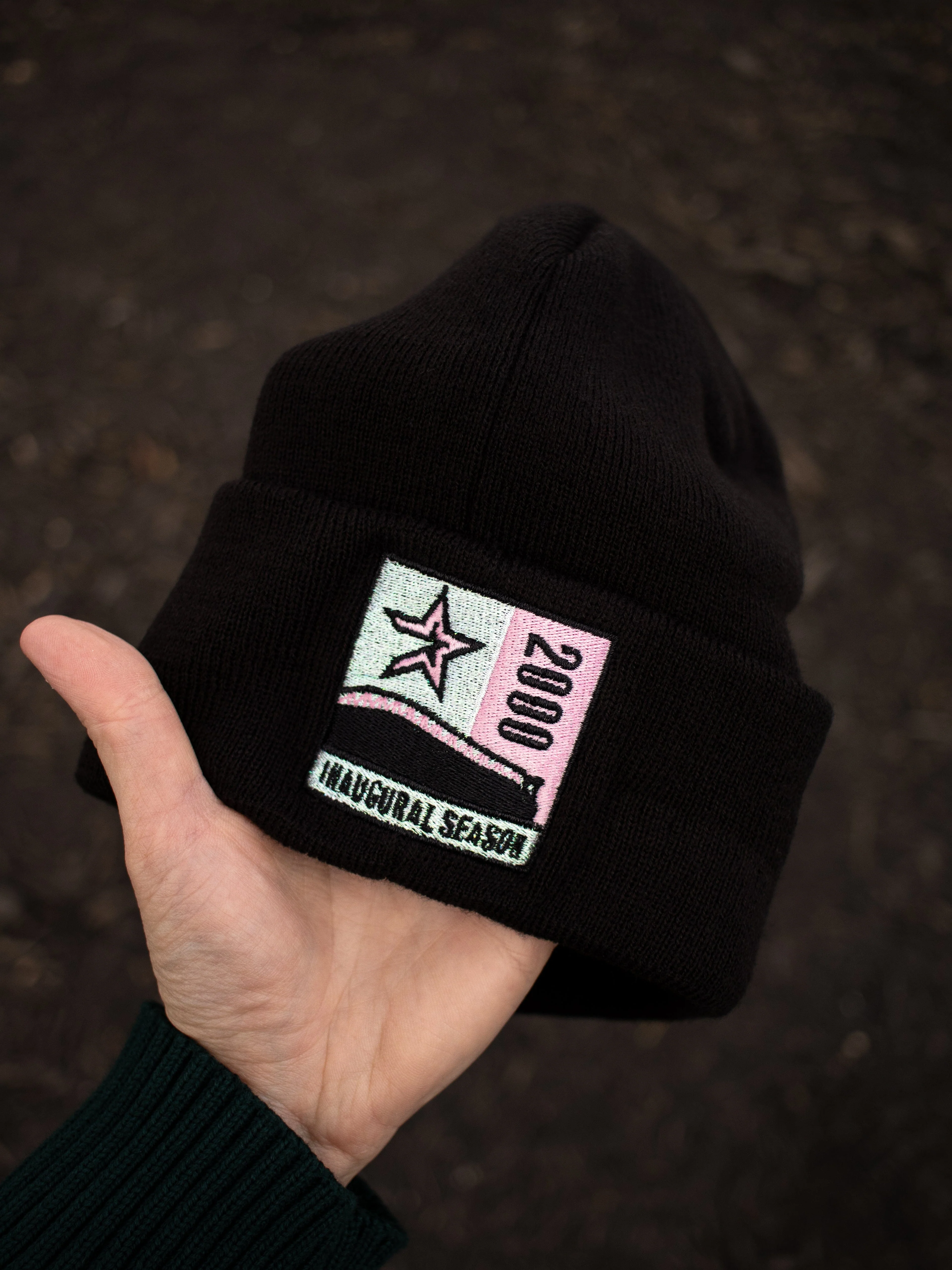 Astros (black/pink star beanie) 2000 patch - Image 3