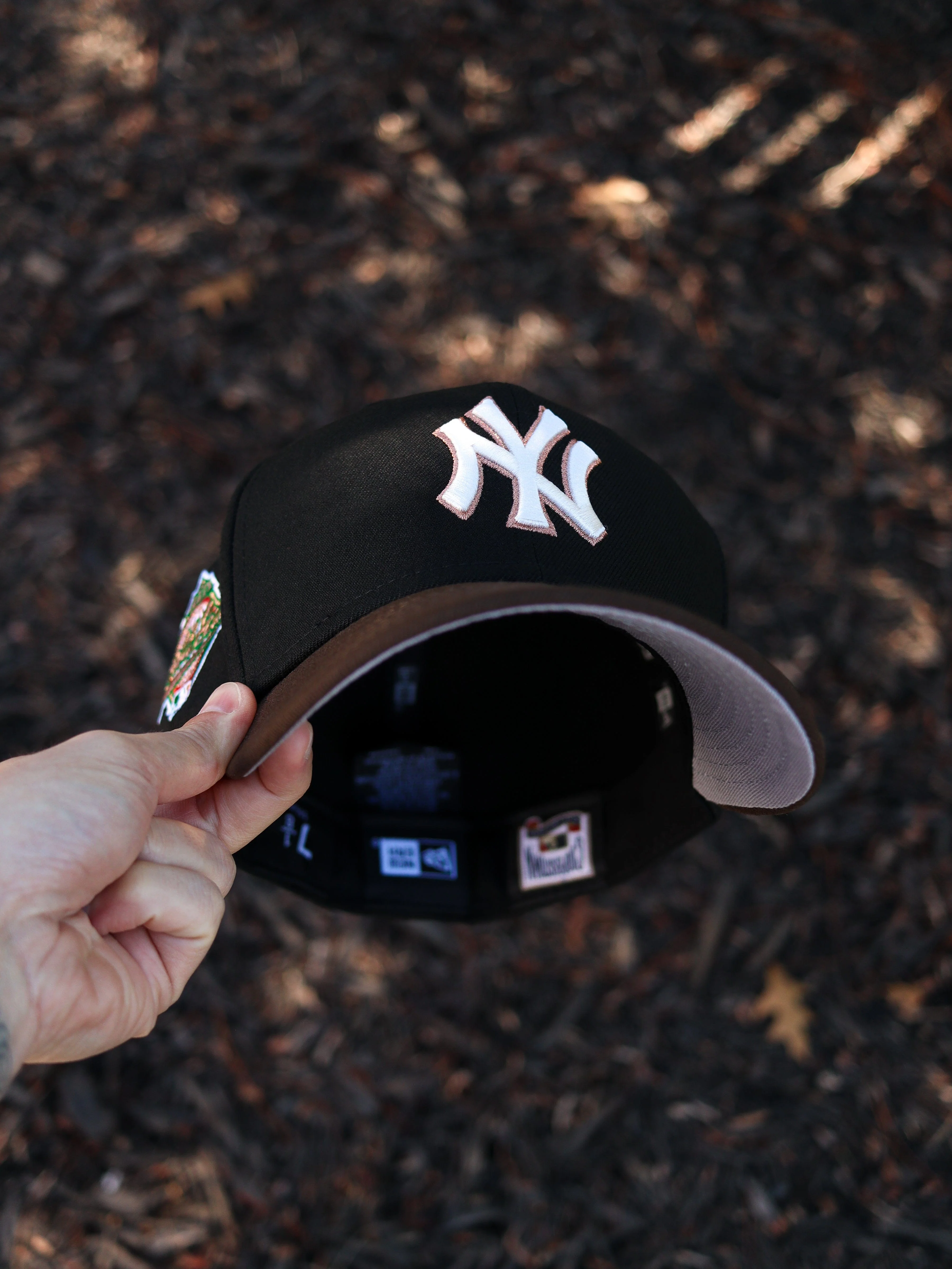 Black/brown Yankees