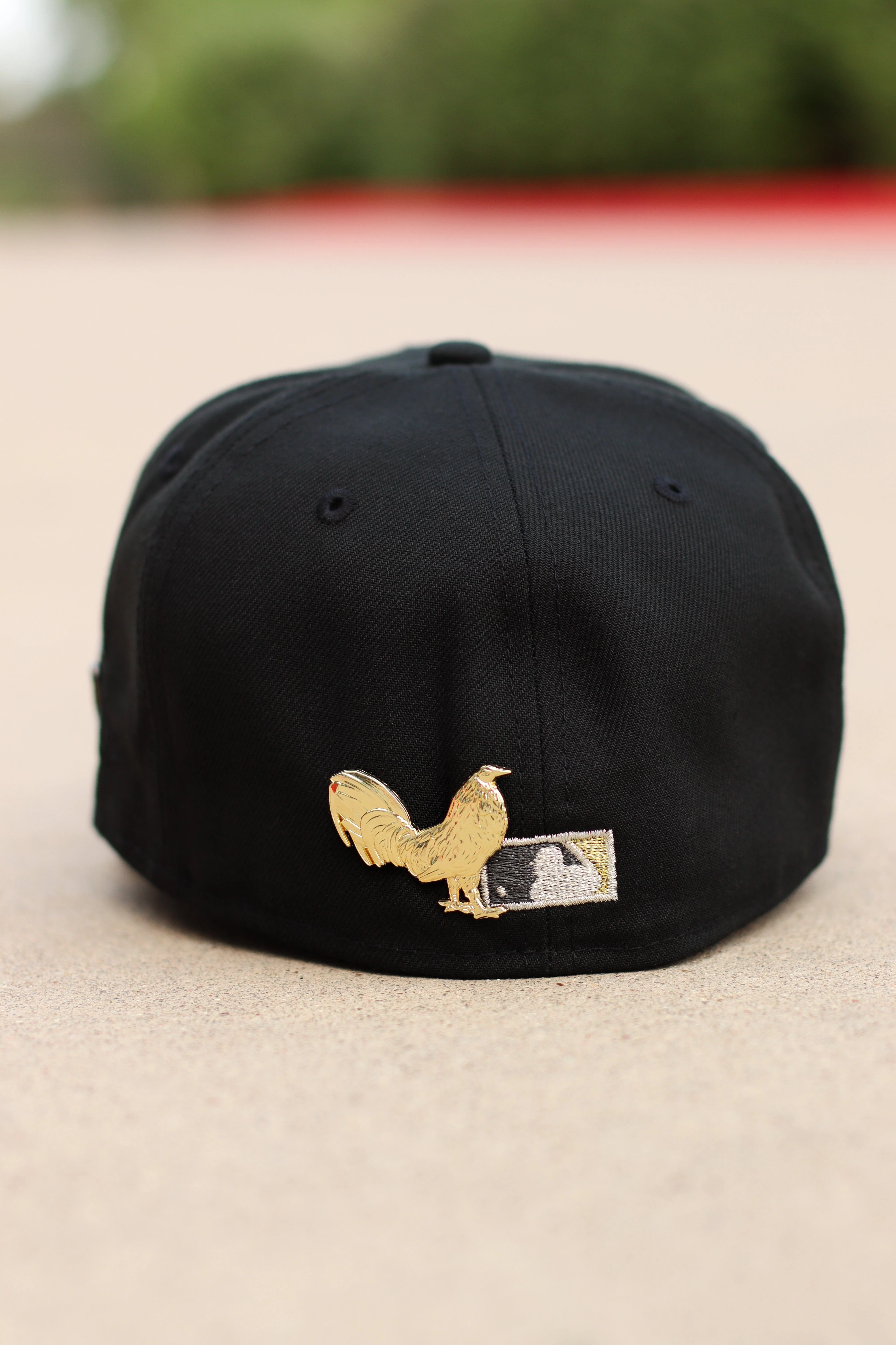 Gold gallo pin