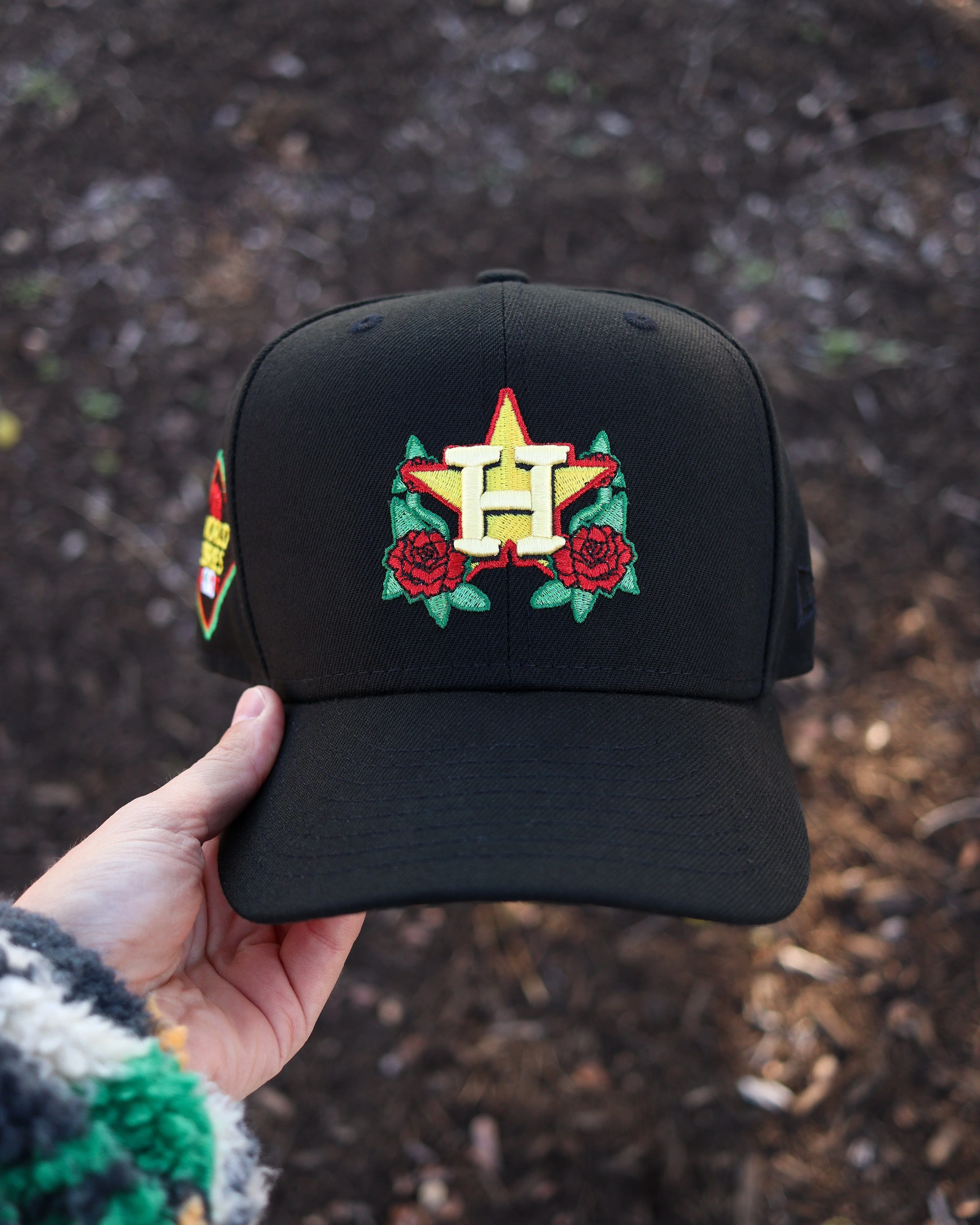 Latin heat Astros(pin not included) - Image 10