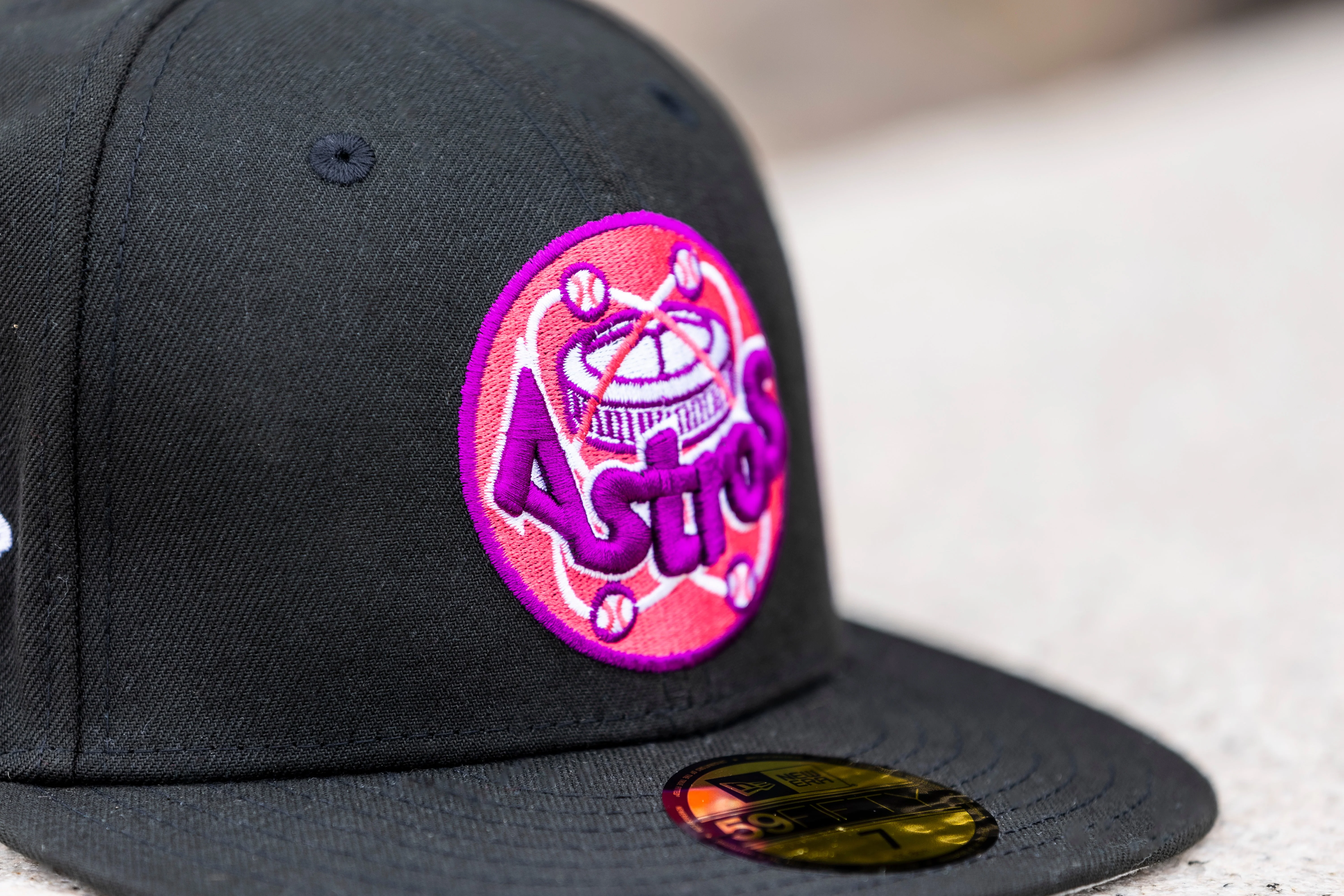 Moon rock Astros (pin not included) - Image 5