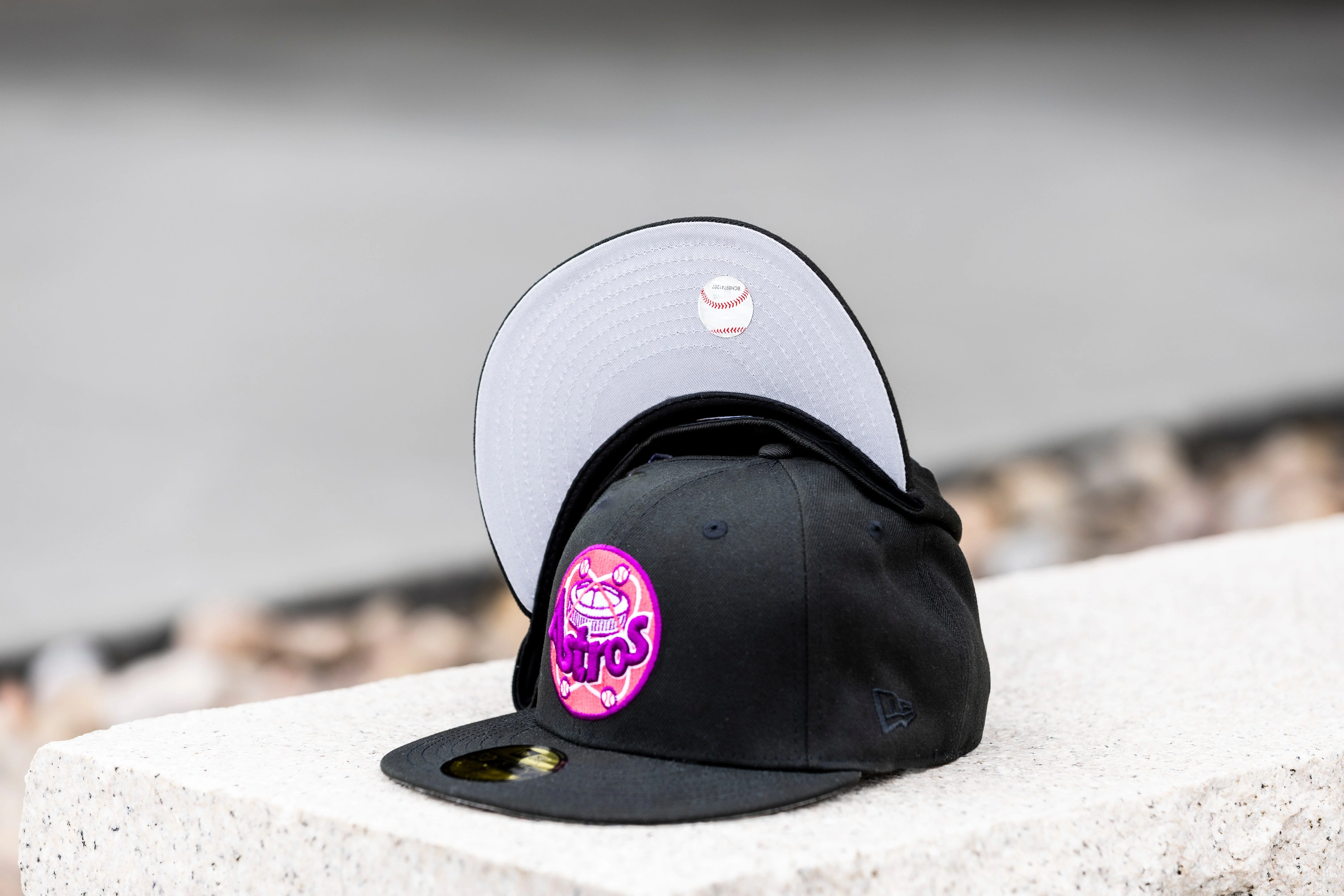 Moon rock Astros (pin not included) - Image 7