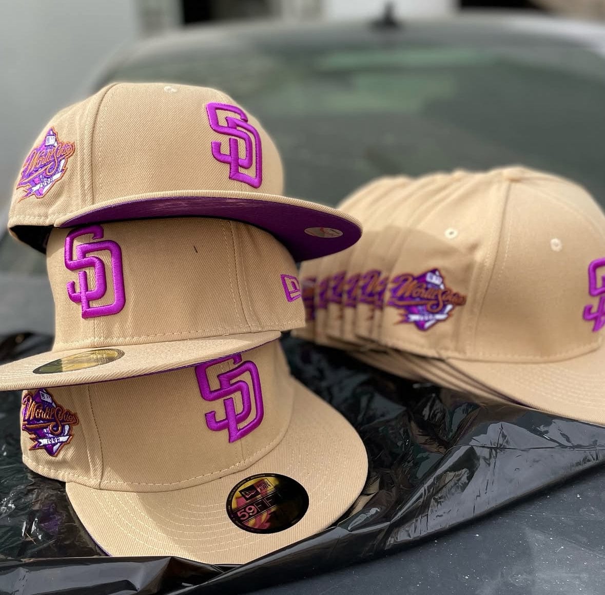 Padres PB&J (PIN NOT INCLUDED) - Image 8