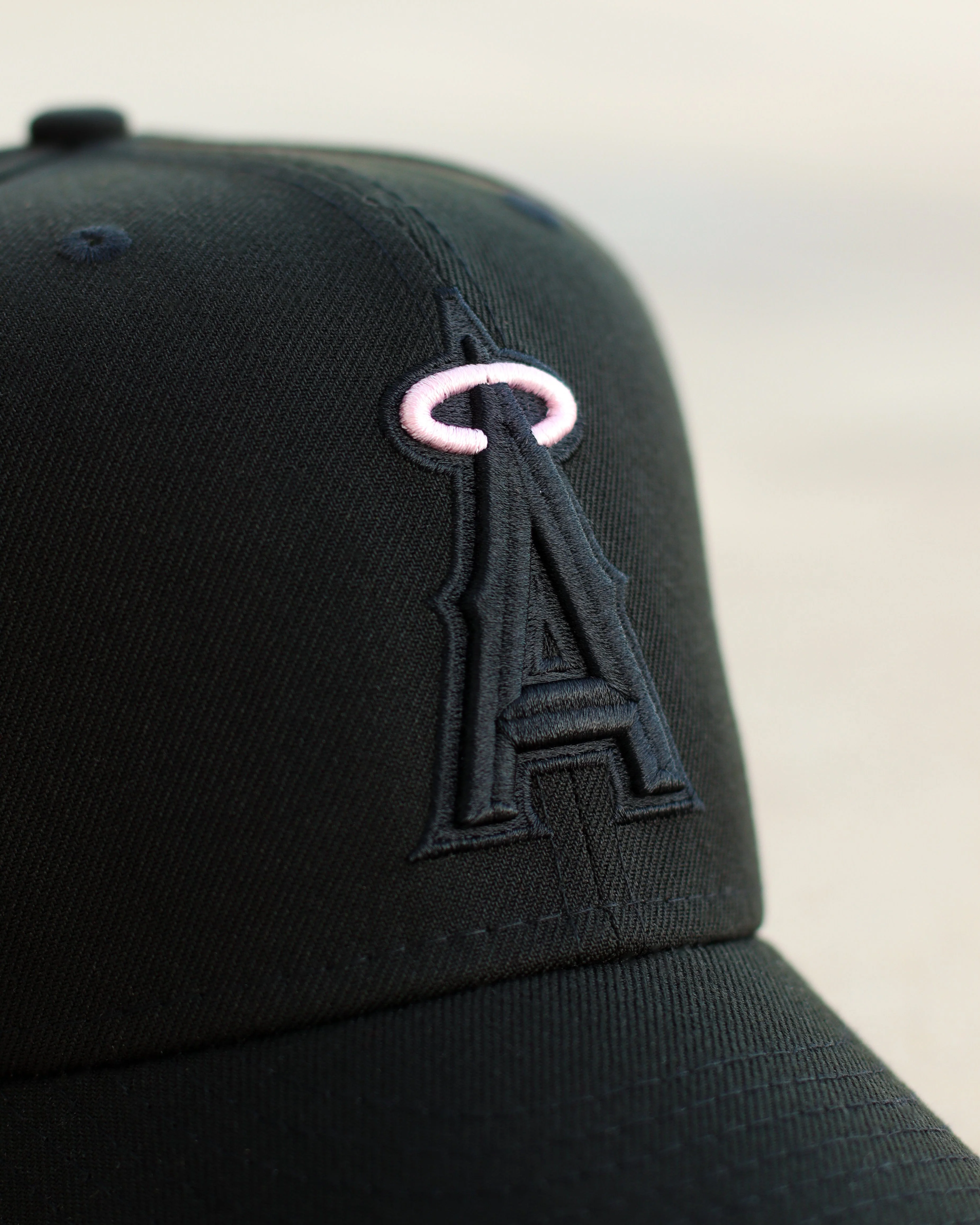 Pink/black angels hat - Image 4