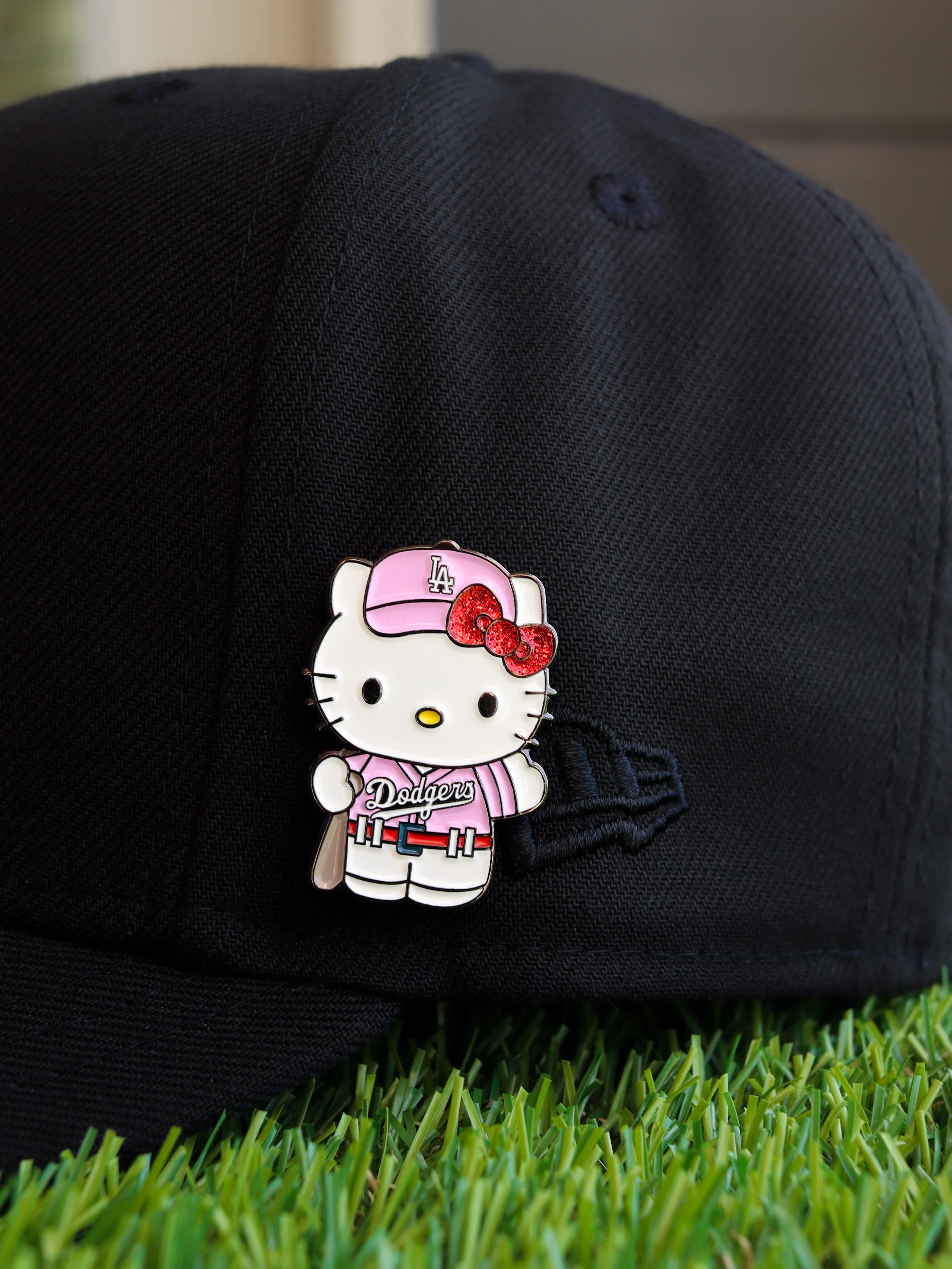 Pink cat pin