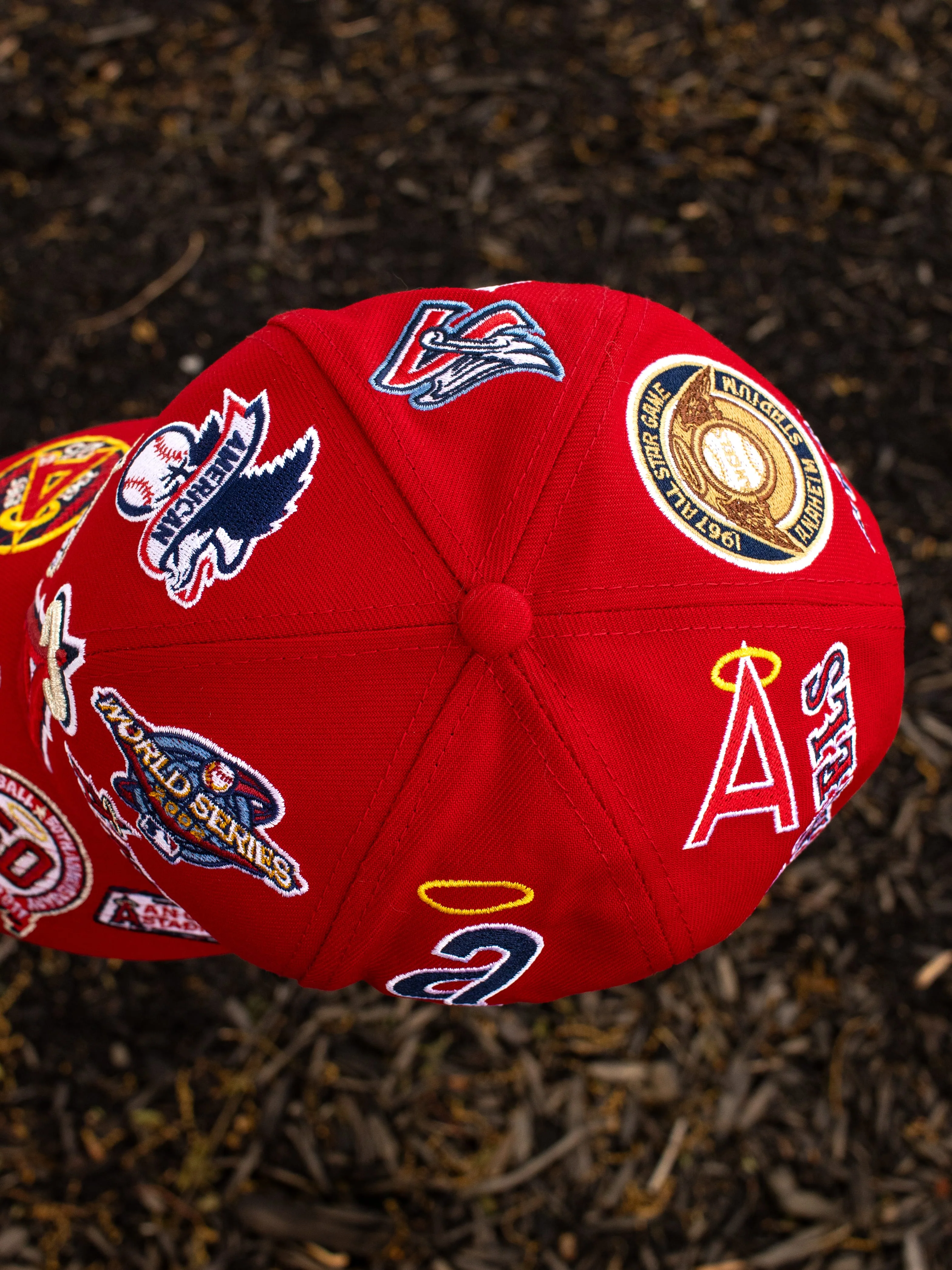 Red Angels all over - Image 6