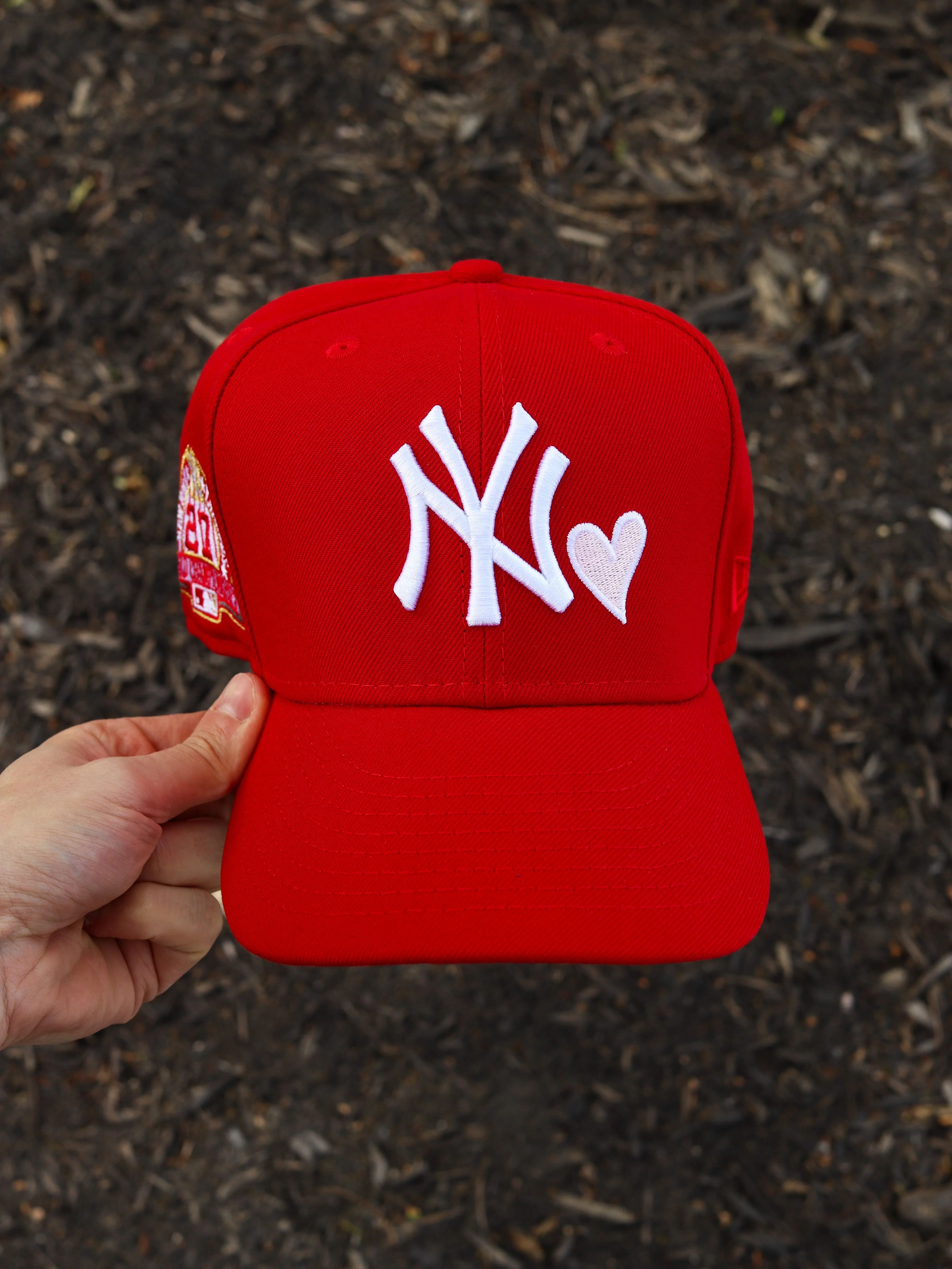 Red heart Yankees - Image 2