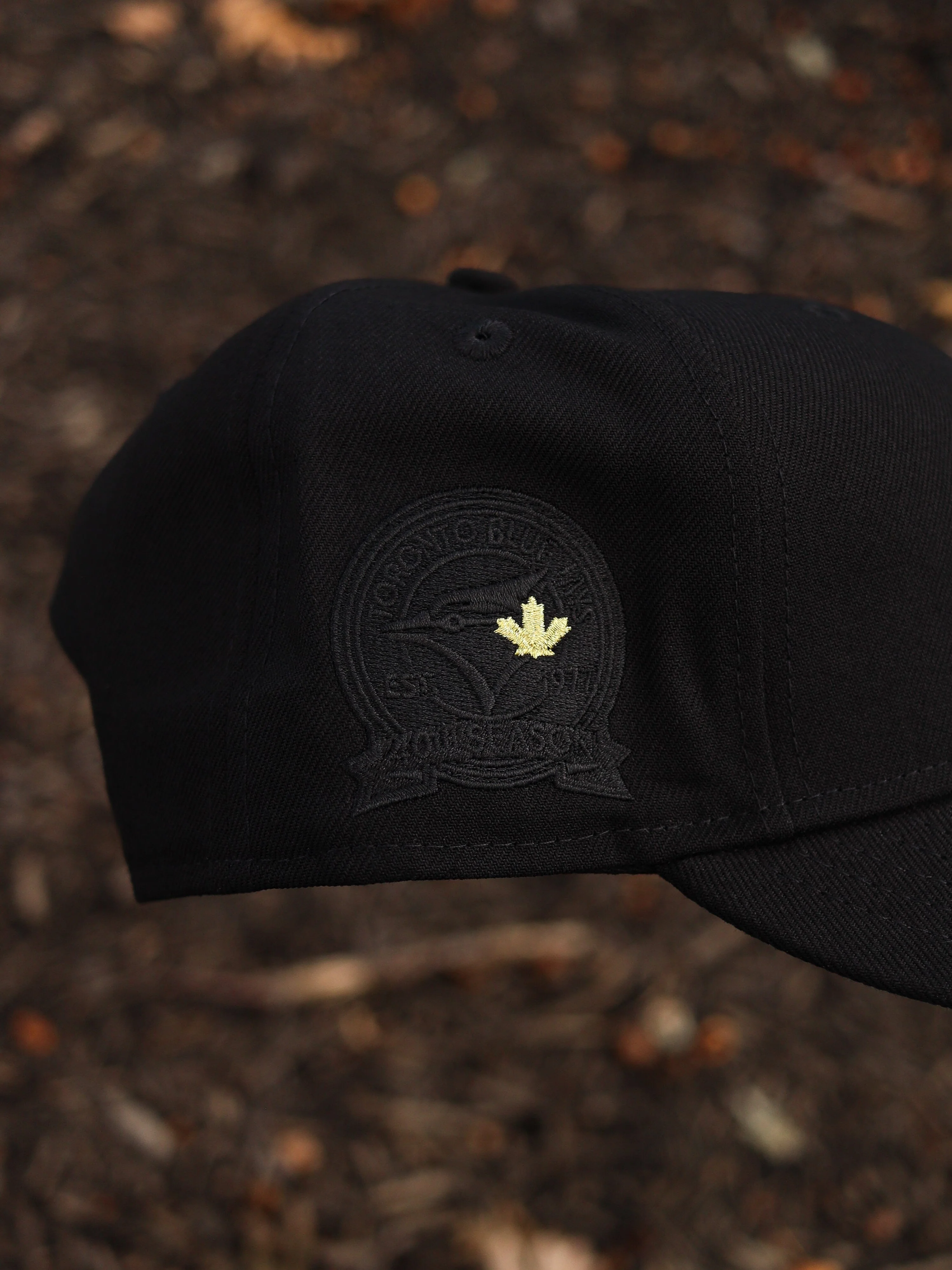 SnapBack (BLK/gold) blue Jays - Image 3