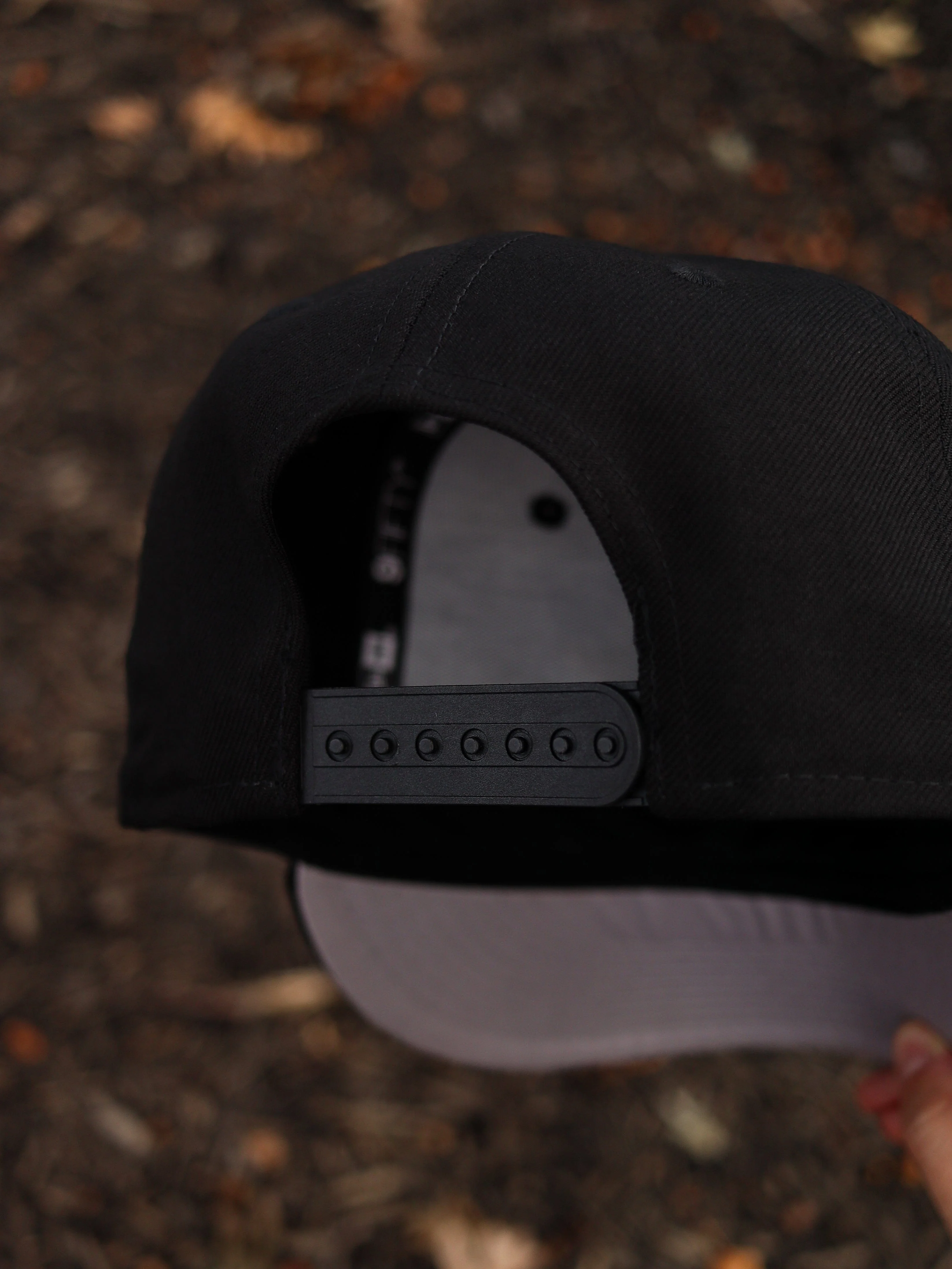 SnapBack (BLK/gold) blue Jays - Image 4
