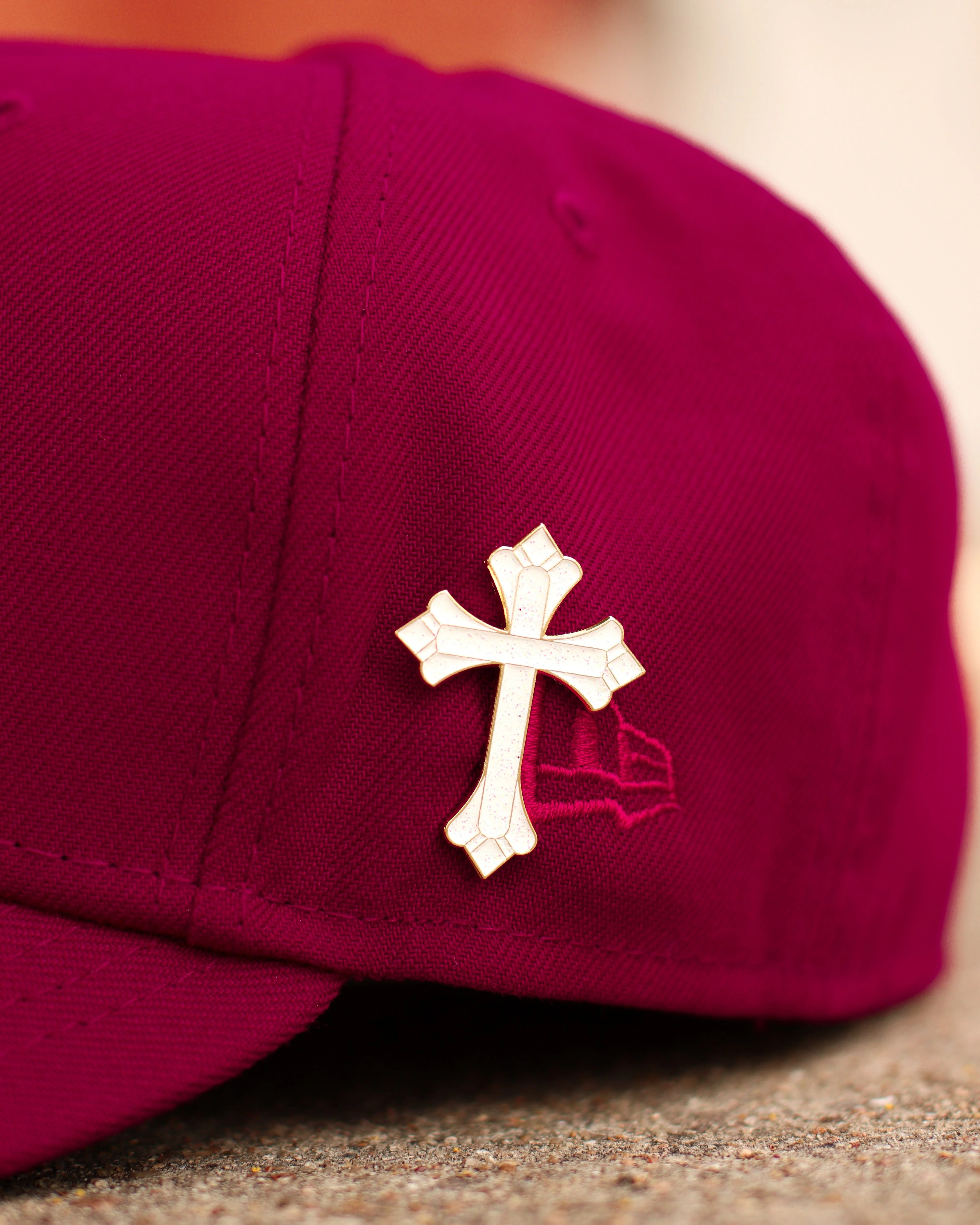 White Chrome hearts pin