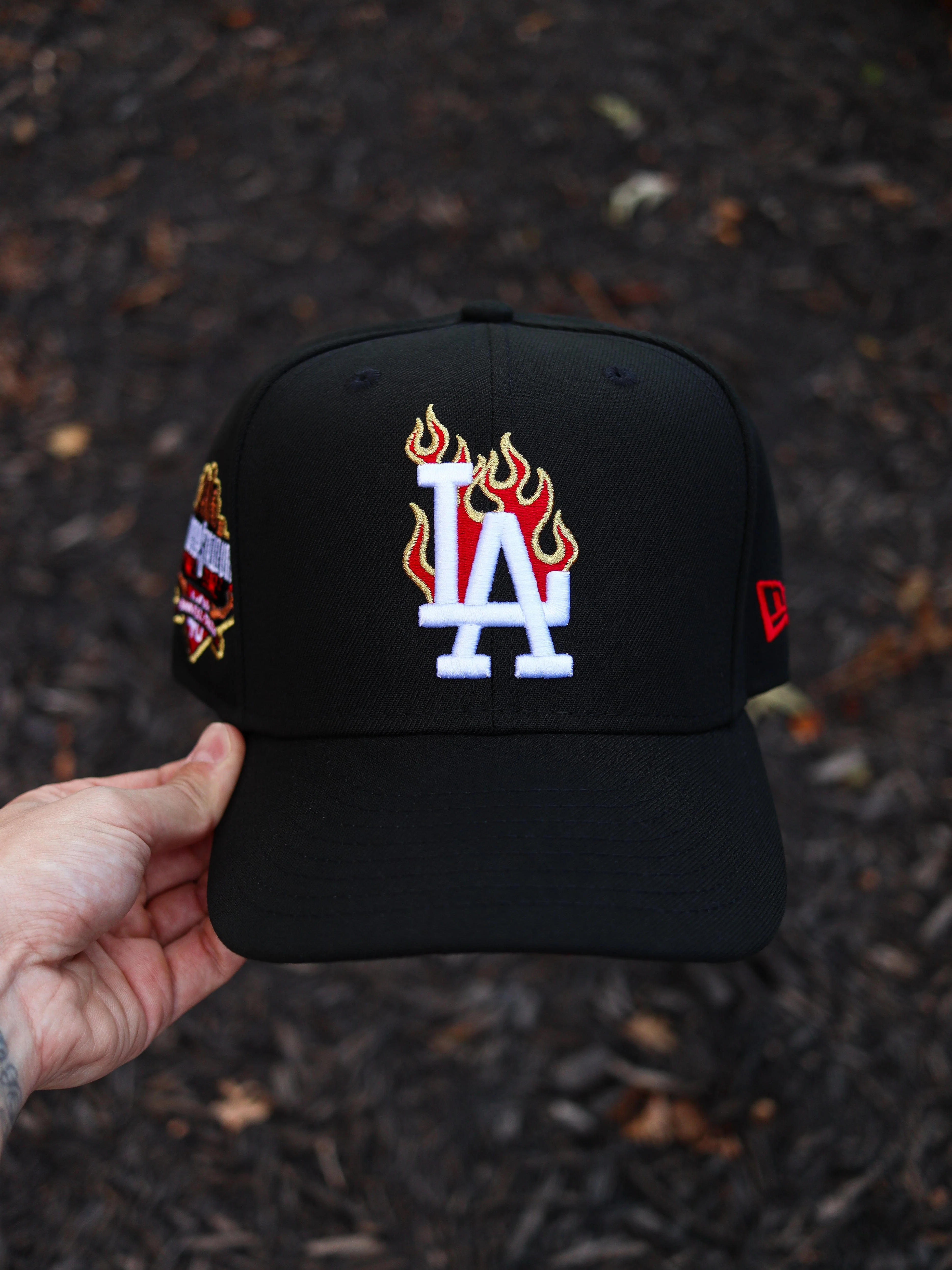 White LA flames - Image 2
