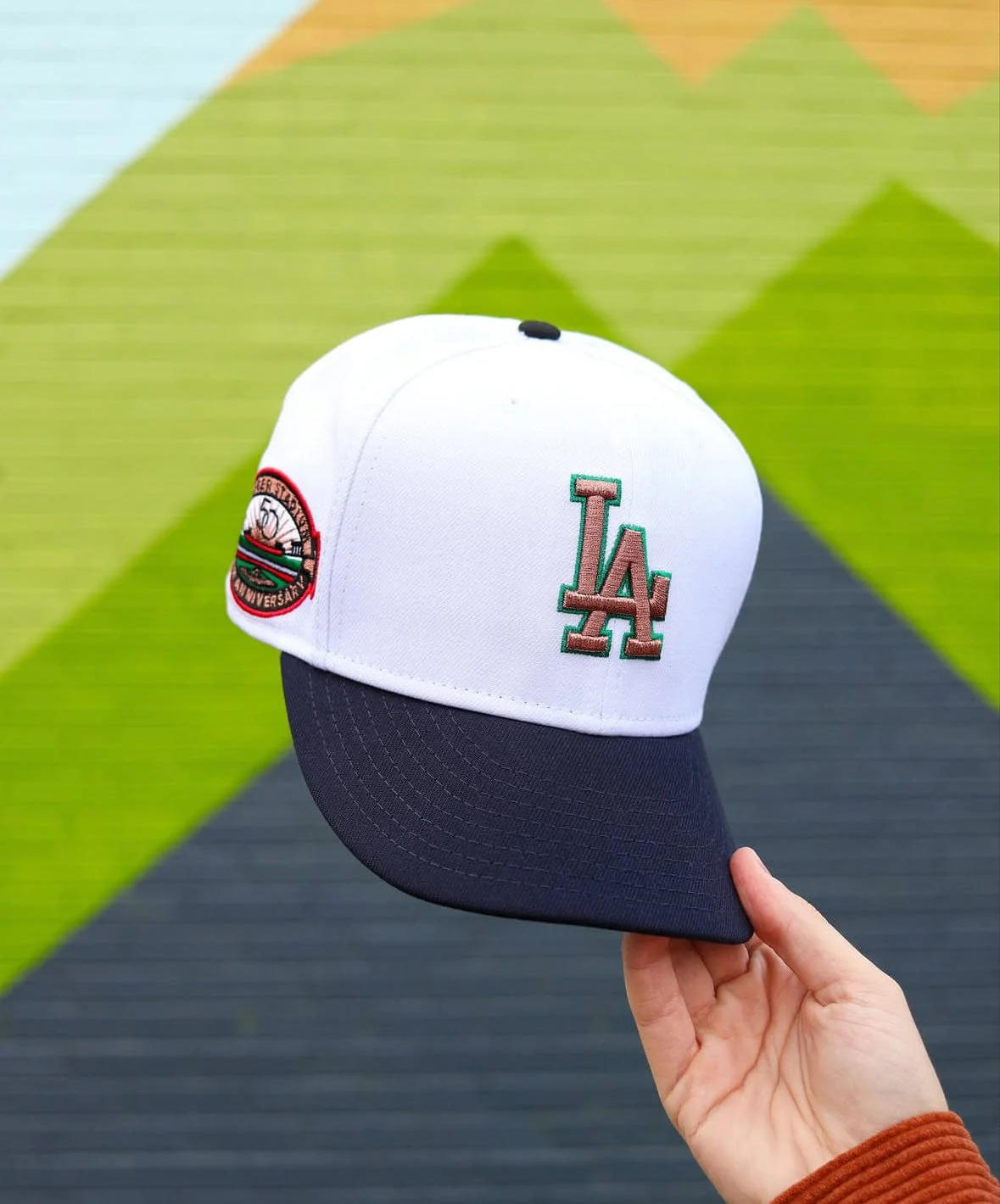 White/navy dodgers - Image 3