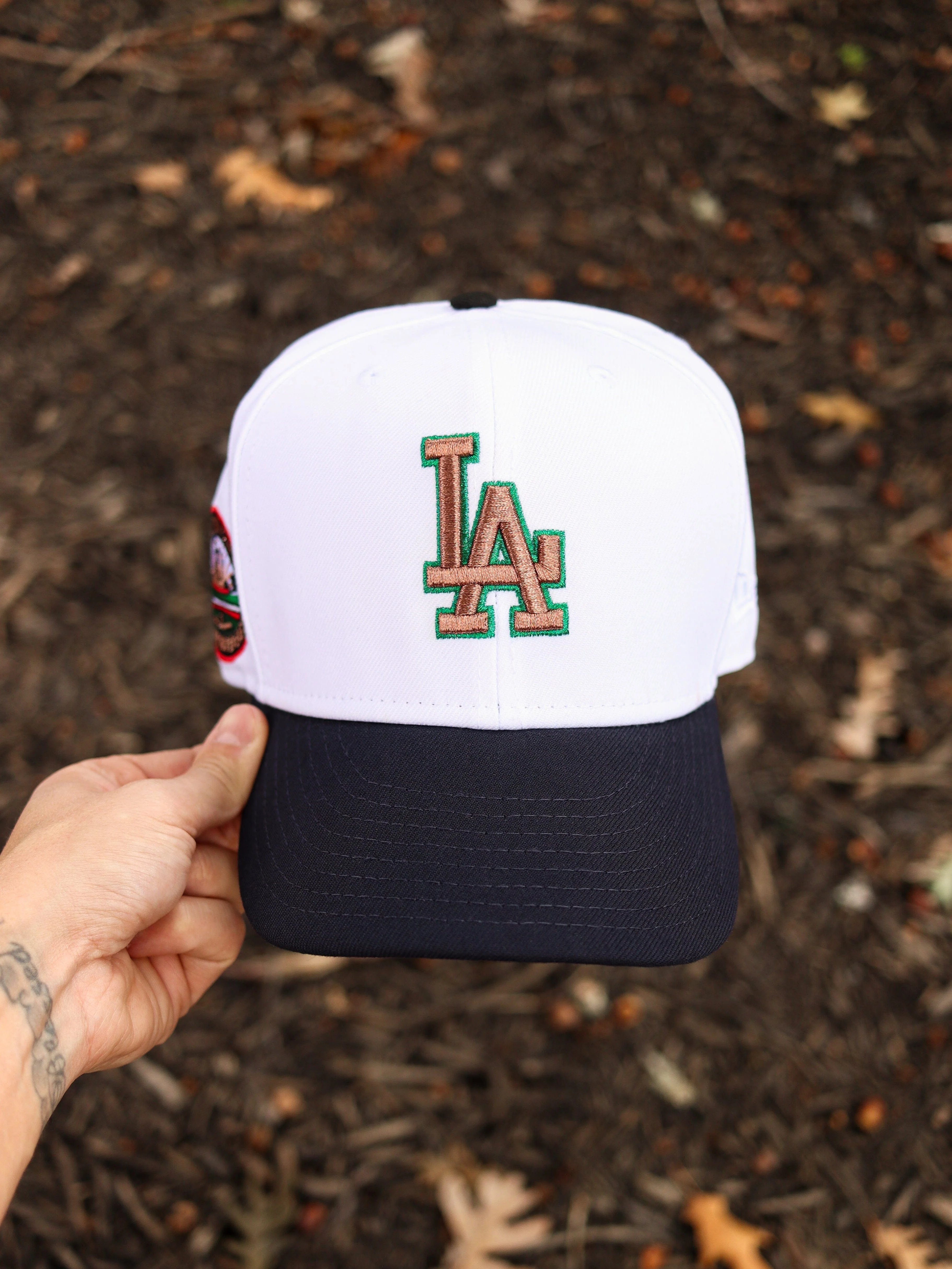 White/navy dodgers - Image 4