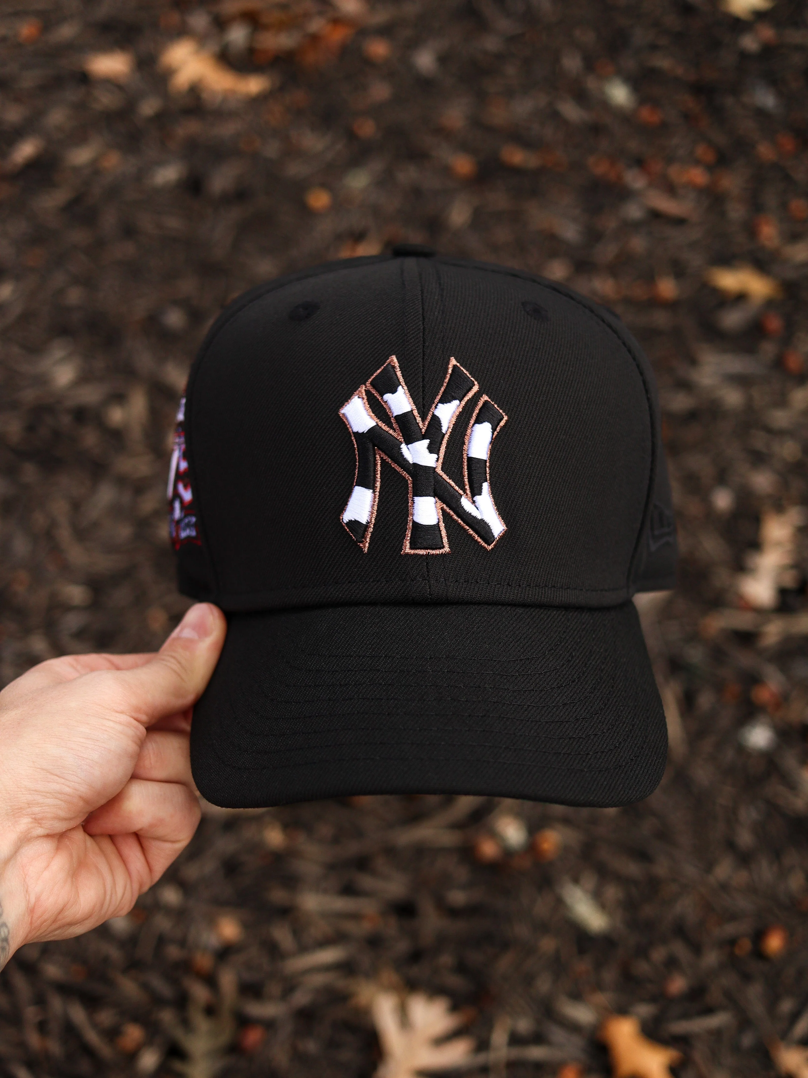 Yankees cowhide - Image 2